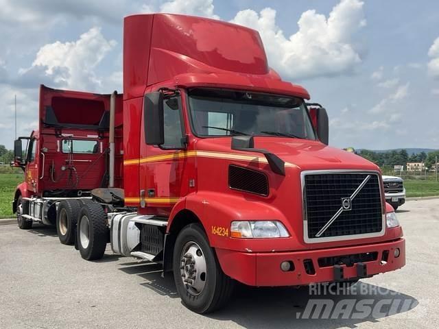 Volvo VNM42T Sattelzugmaschinen
