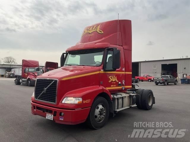 Volvo VNM42T Sattelzugmaschinen