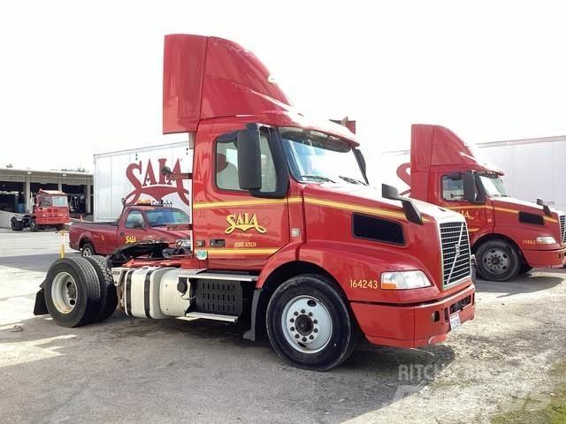 Volvo VNM42T Sattelzugmaschinen