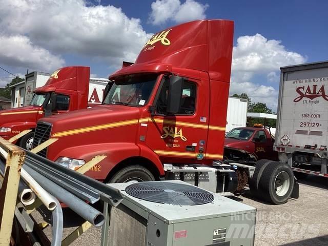 Volvo VNM42T Sattelzugmaschinen