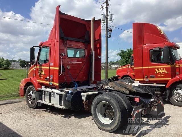Volvo VNM42T Sattelzugmaschinen