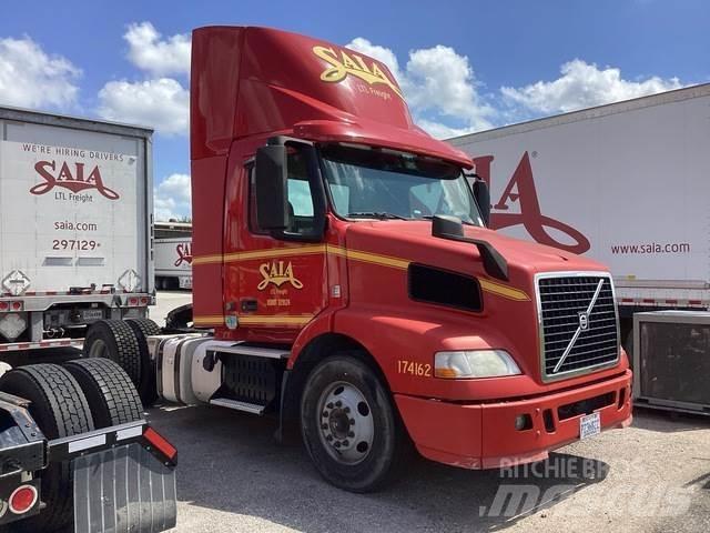 Volvo VNM42T Sattelzugmaschinen