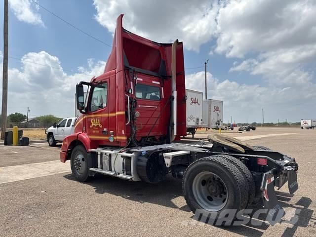 Volvo VNM42T Sattelzugmaschinen