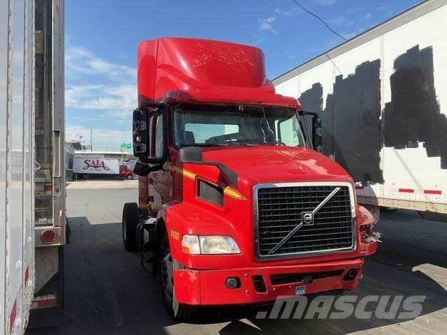 Volvo VNM42T Sattelzugmaschinen
