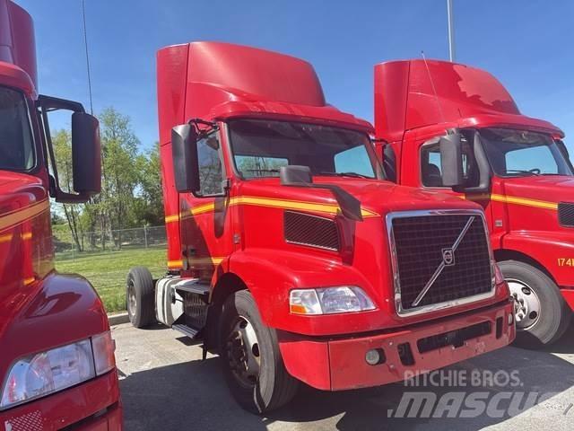 Volvo VNM42T Sattelzugmaschinen