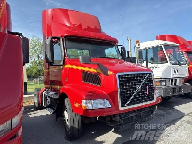 Volvo VNM42T Sattelzugmaschinen