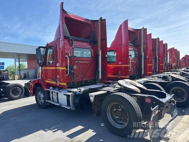 Volvo VNM42T Sattelzugmaschinen