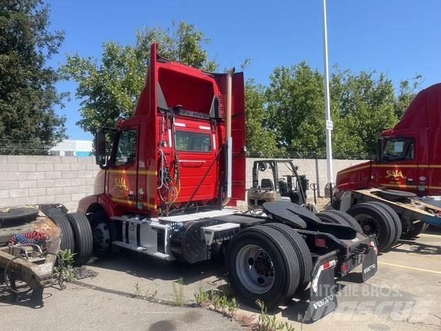 Volvo VNM42T Sattelzugmaschinen