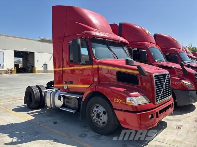 Volvo VNM42T Sattelzugmaschinen