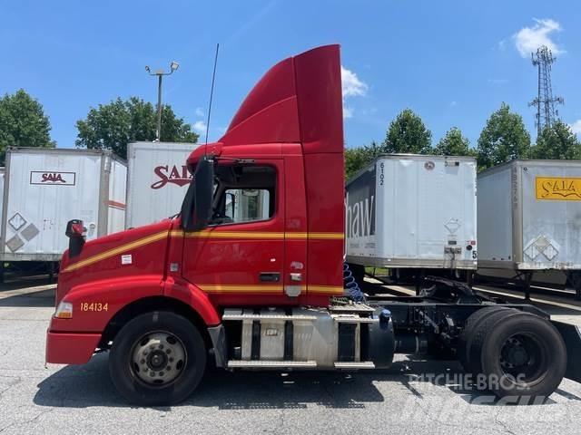 Volvo VNM42T Sattelzugmaschinen