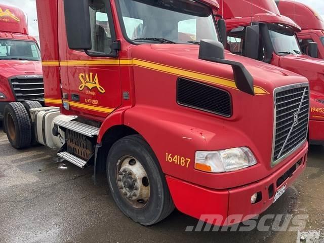 Volvo VNM42T Sattelzugmaschinen