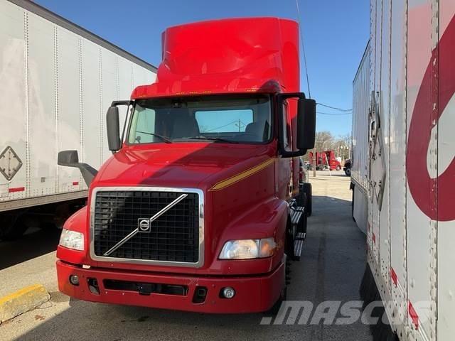 Volvo VNM42T Sattelzugmaschinen