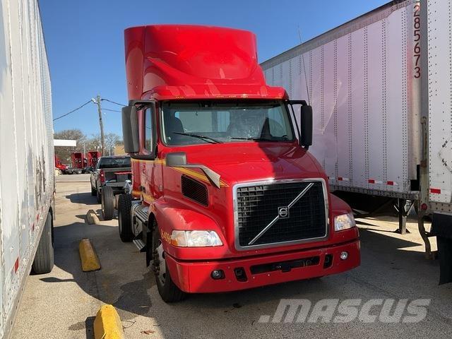 Volvo VNM42T Sattelzugmaschinen