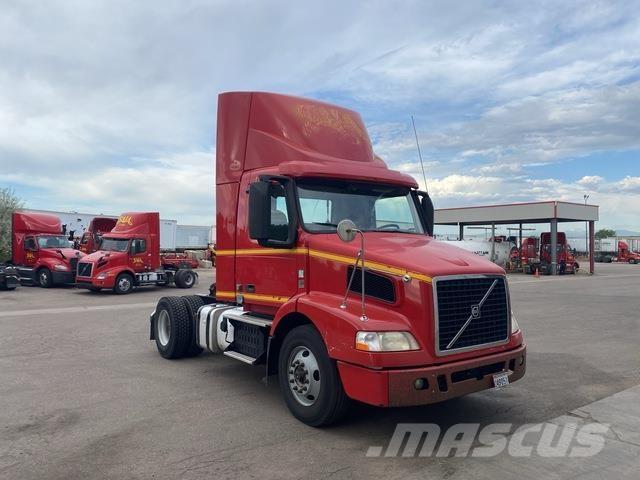 Volvo VNM42T Sattelzugmaschinen