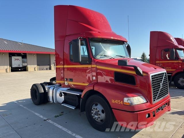 Volvo VNM42T Sattelzugmaschinen