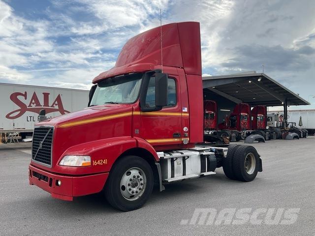 Volvo VNM42T Sattelzugmaschinen