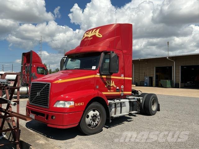 Volvo VNM42T Sattelzugmaschinen