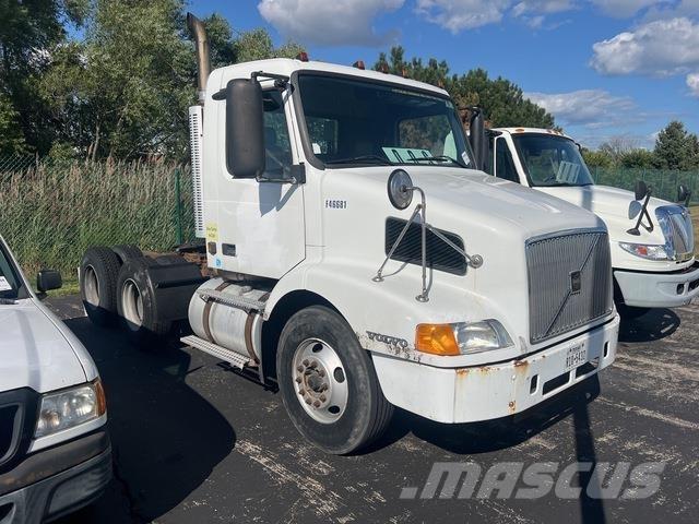Volvo VNM64T Sattelzugmaschinen