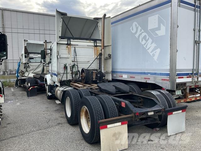 Volvo VNR64T Sattelzugmaschinen