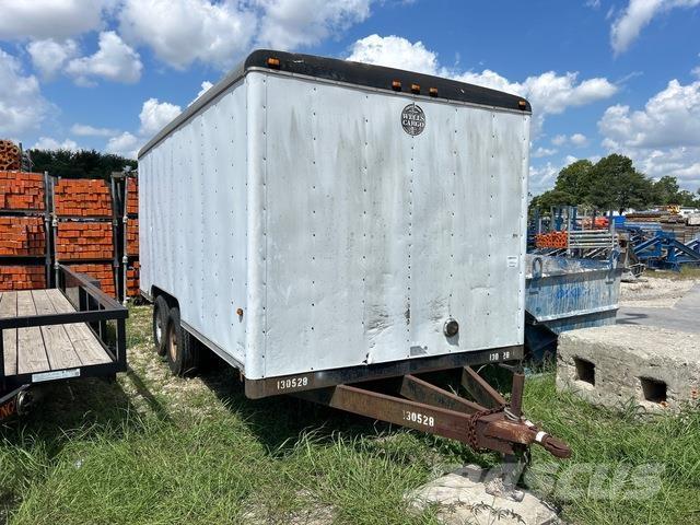 Wells Cargo  Anhänger-Kastenaufbau
