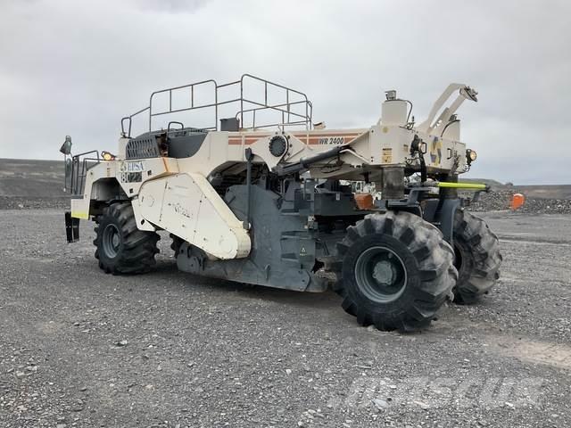 Wirtgen 2400 Erdbauwalzen