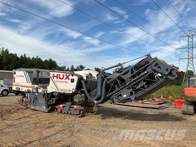 Wirtgen W220i Asphaltfräsen