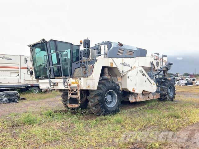 Wirtgen WR240 Erdbauwalzen
