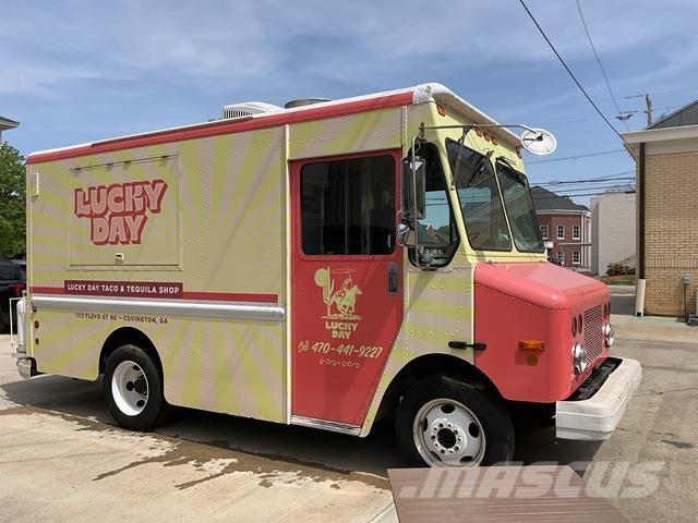 Workhorse P42 Getränkewagen