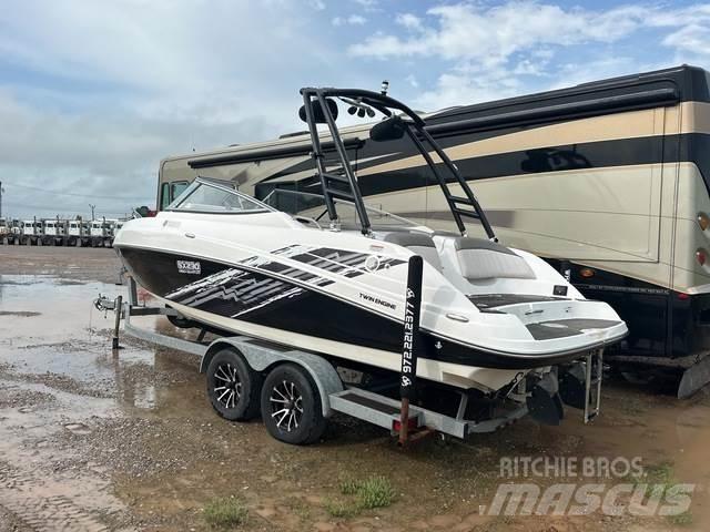  Yahama SX 230 Boote / Prahme