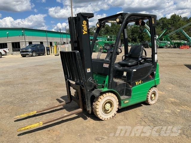 Yale GTP030VX Geländestapler