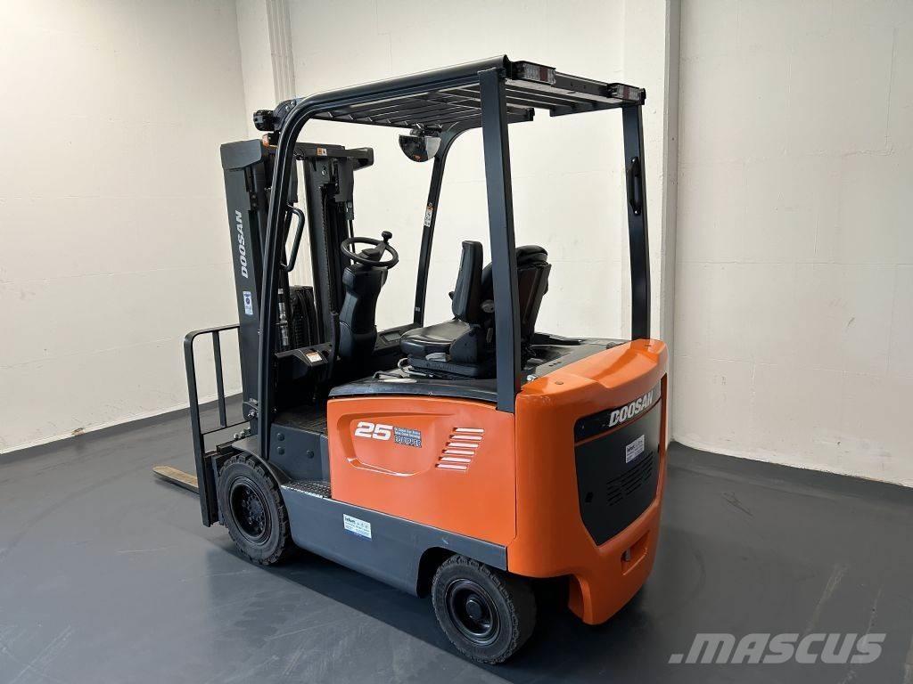 Doosan B25S-7 Elektro Stapler