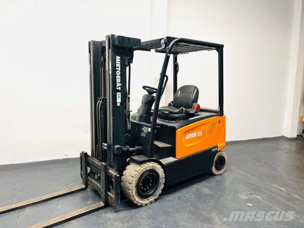 Doosan B25X-7 Plus Elektro Stapler