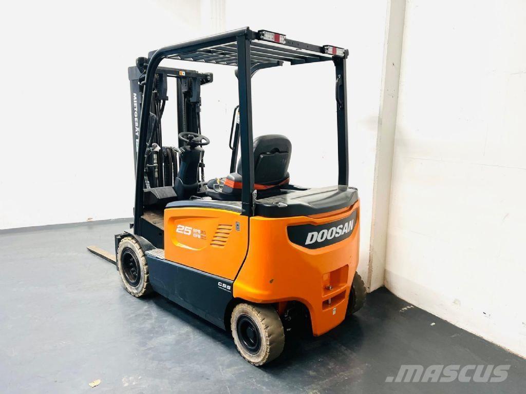 Doosan B25X-7 Plus Elektro Stapler