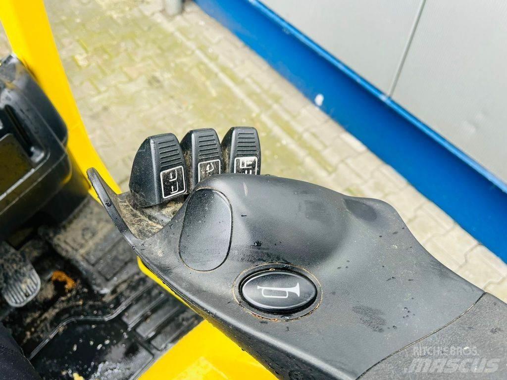 Hyster H1.6FT Gas Stapler