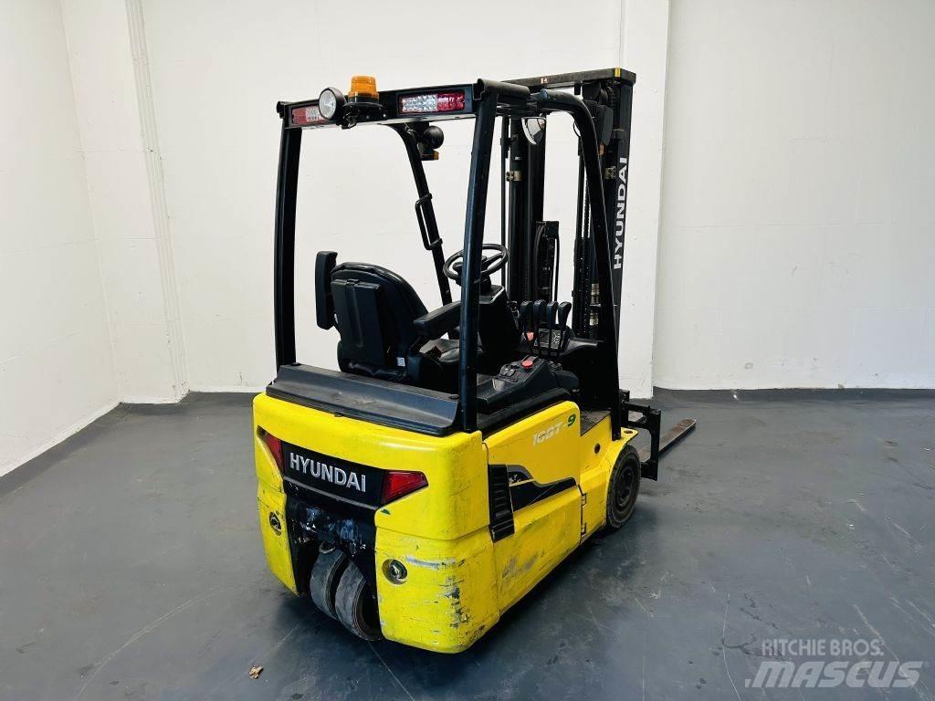 Hyundai 15BT-9 Elektro Stapler