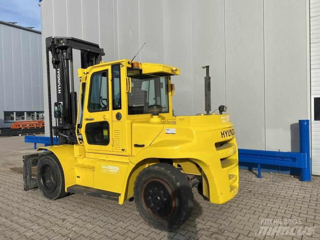 Hyundai 80D-7E Diesel Stapler