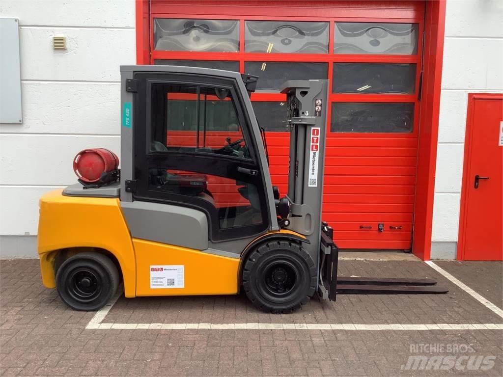 Jungheinrich TFG430 Gas Stapler