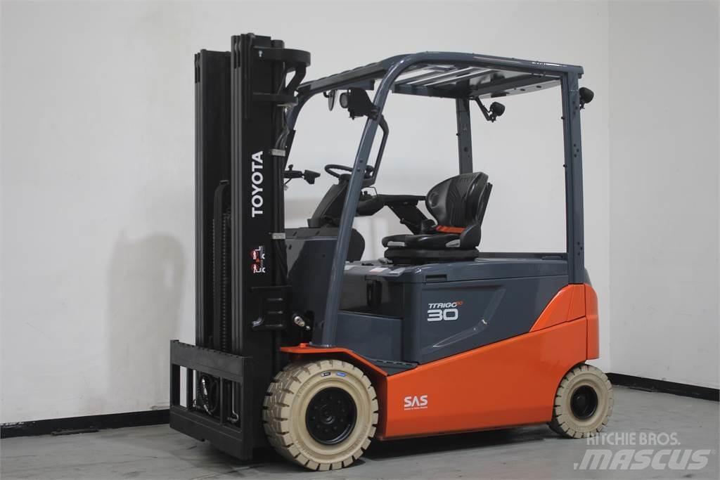 Toyota 8FBMT30 Elektro Stapler