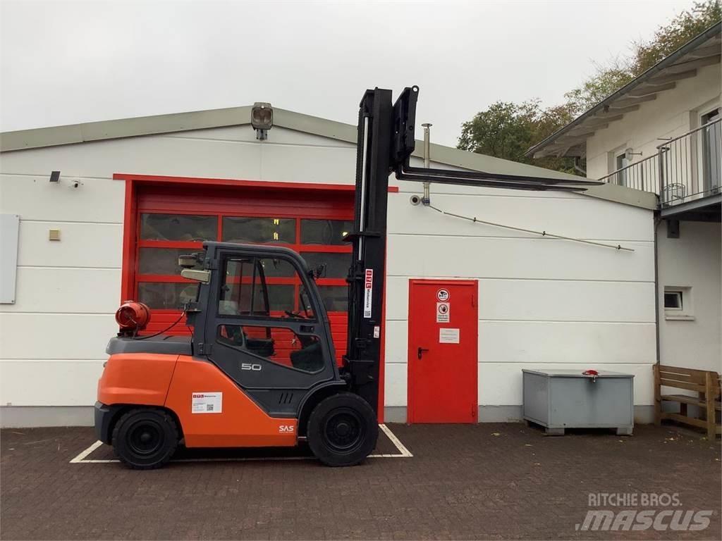 Toyota 8FG50N Gas Stapler
