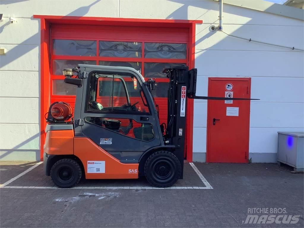 Toyota 8FGF25 Gas Stapler
