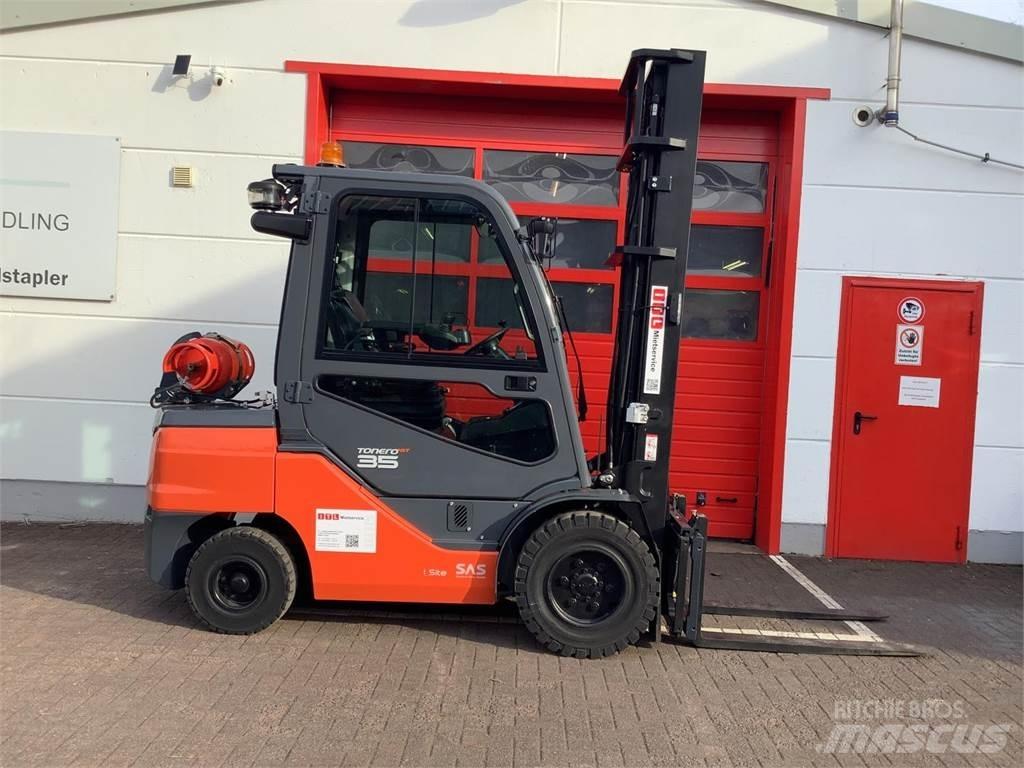 Toyota 8FGJ35F Gas Stapler