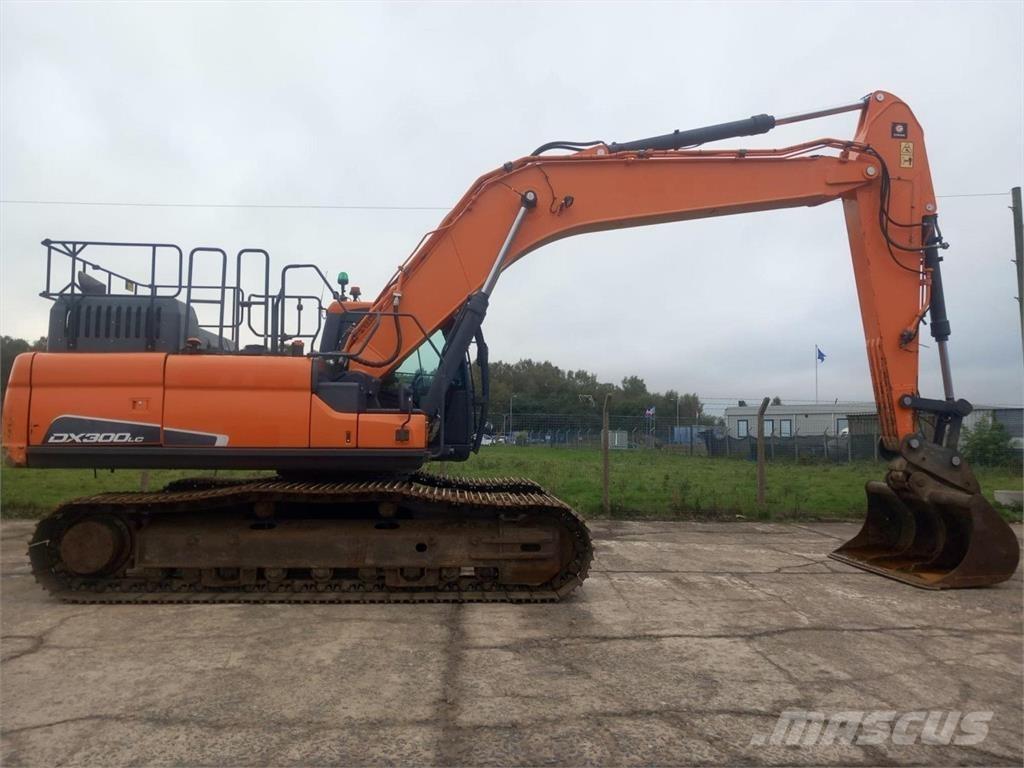 Develon DX300LC-5 Sonstige Landmaschinen