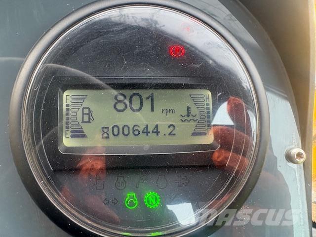 Mecalac 9MDX Minidumper