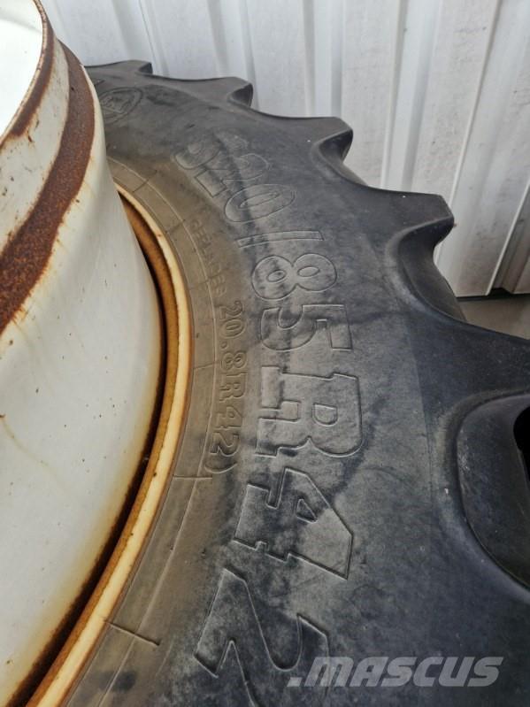 BKT 520/85R42 Reifen