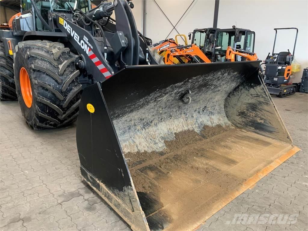 Develon DL280-7 Radlader