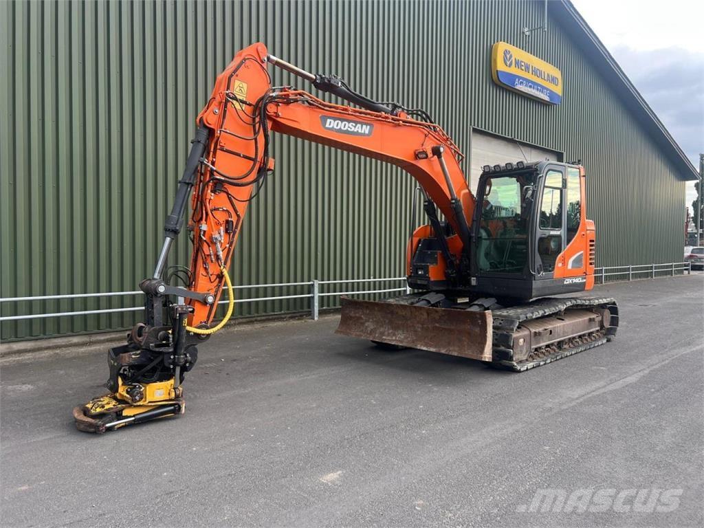 Doosan DX140LCR-5 Raupenbagger