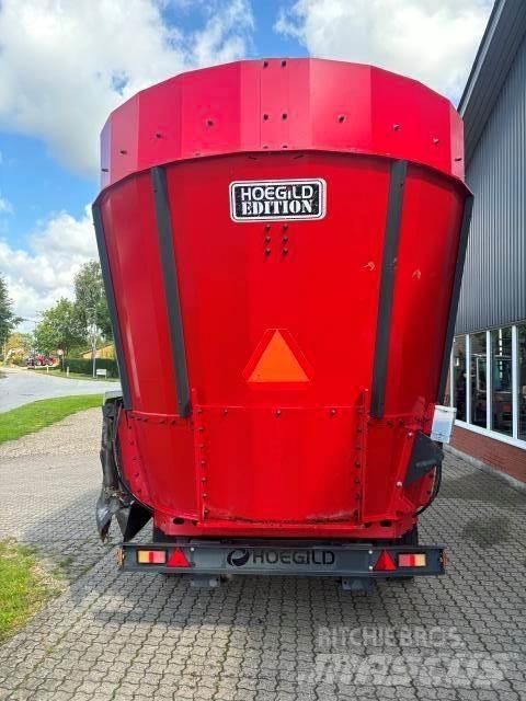  Hoegild 27 M3 Futtermischwagen