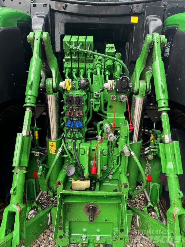 John Deere 6250R Traktoren