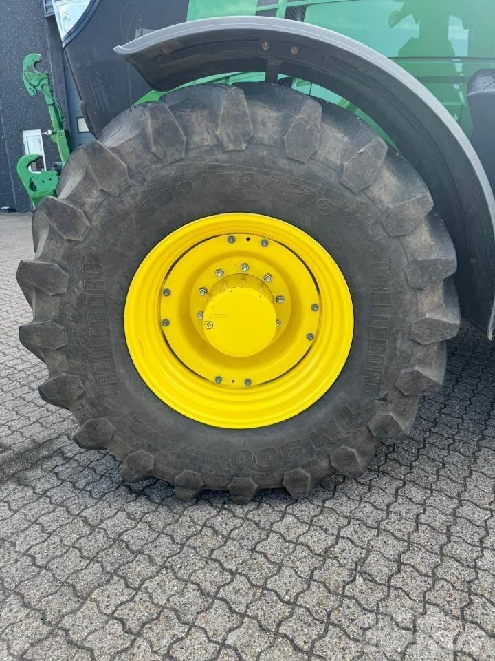 John Deere 6250R Traktoren