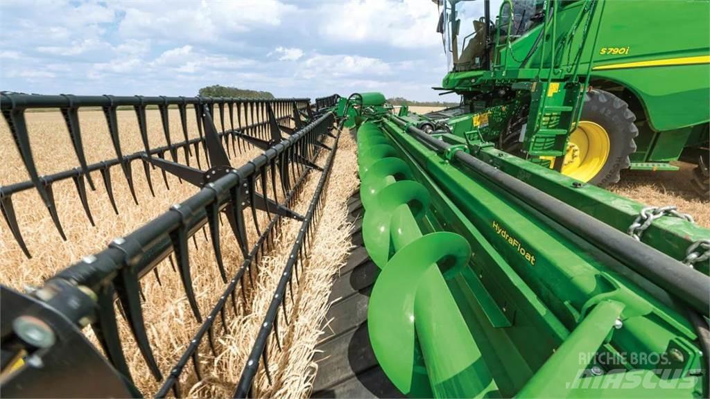 John Deere 735D Erntevorsätze